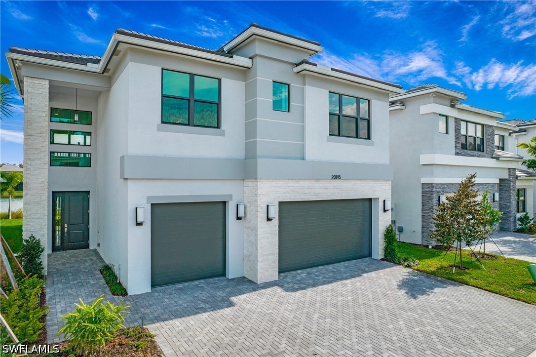 20195 Ainsley St Property Photo 3