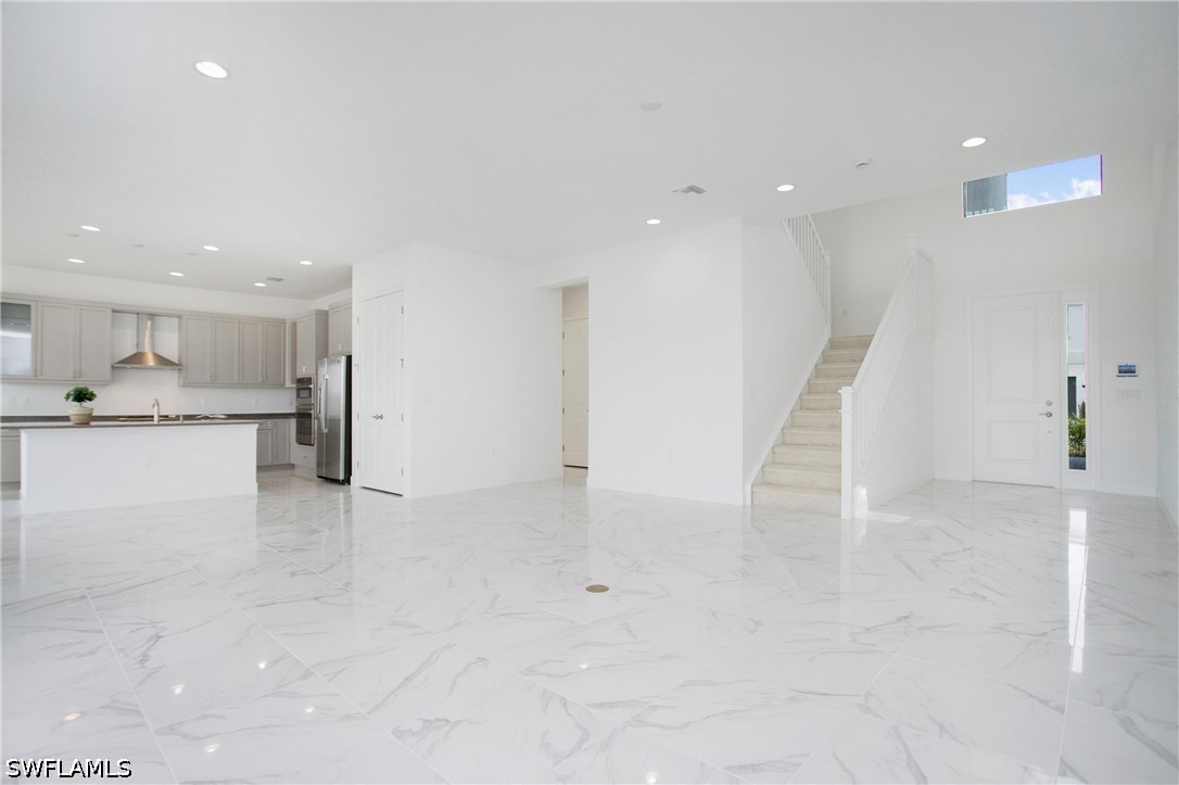 20195 Ainsley St Property Photo 6