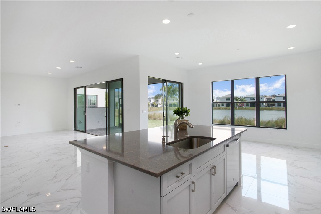 20195 Ainsley St Property Photo 16