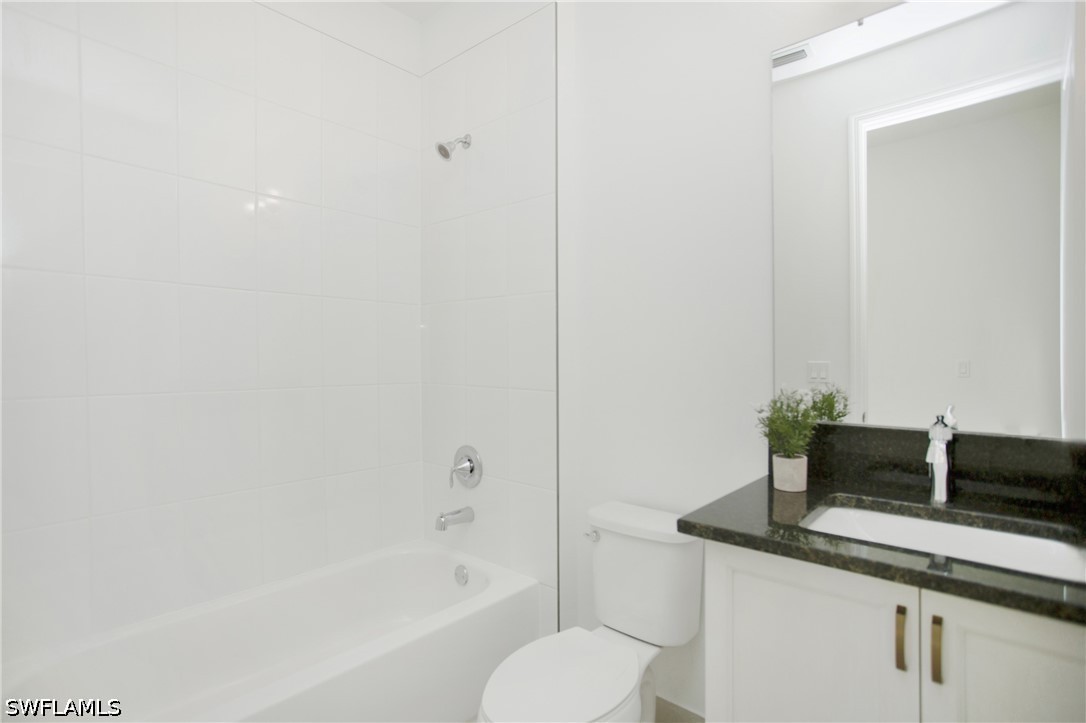 20195 Ainsley St Property Photo 34