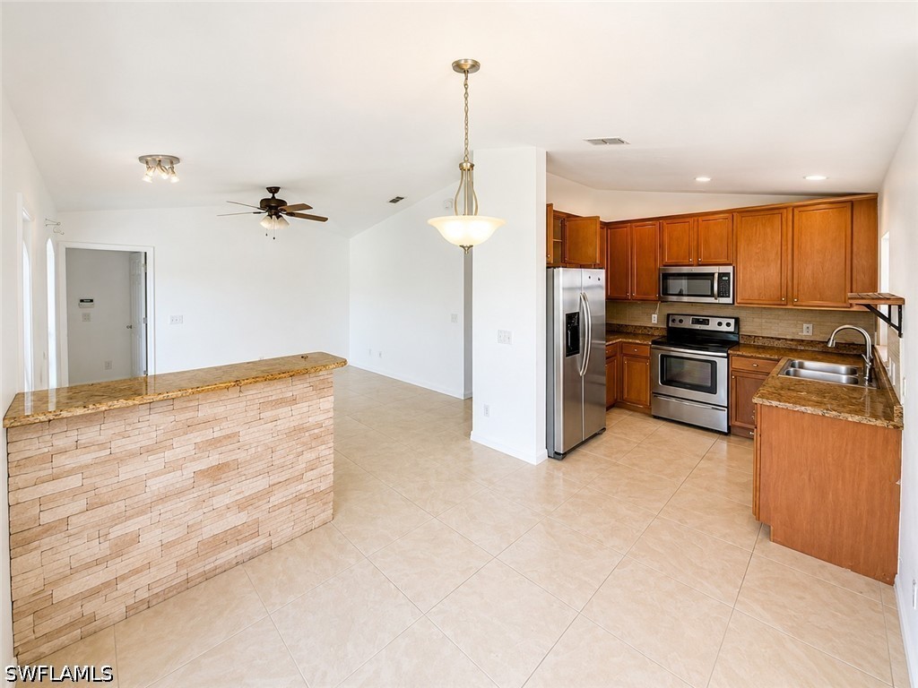 3586 Seagrape Ave Property Photo 5