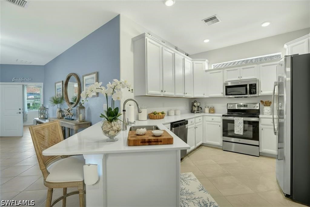 2567 Vine Ave Property Photo 3