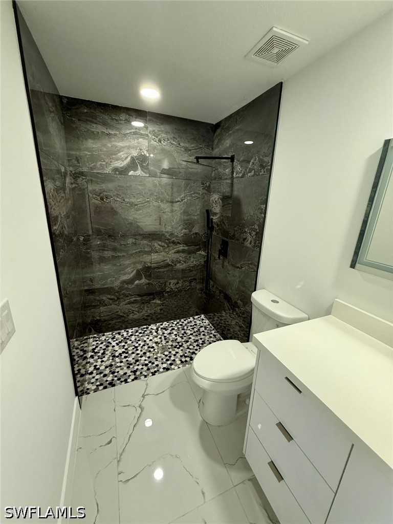 111 E North Shore Ave Property Photo 26