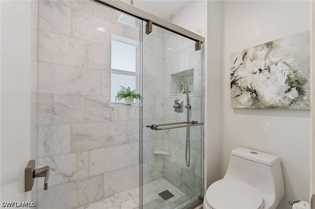 185 Palm Dr 18l Property Photo 12