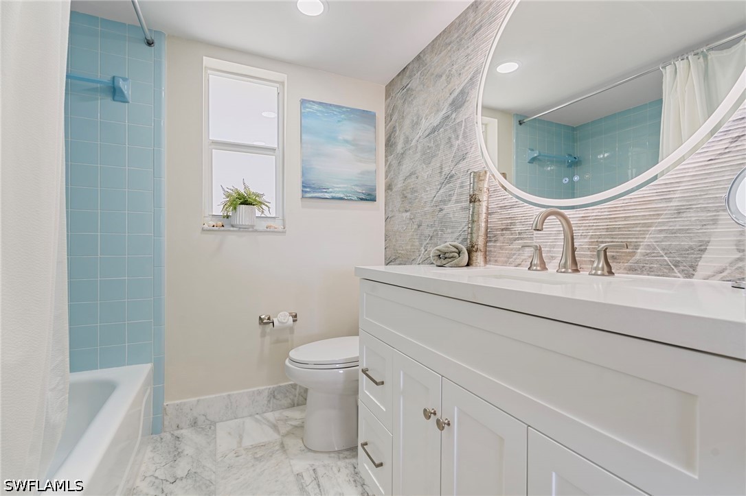 185 Palm Dr 18l Property Photo 17