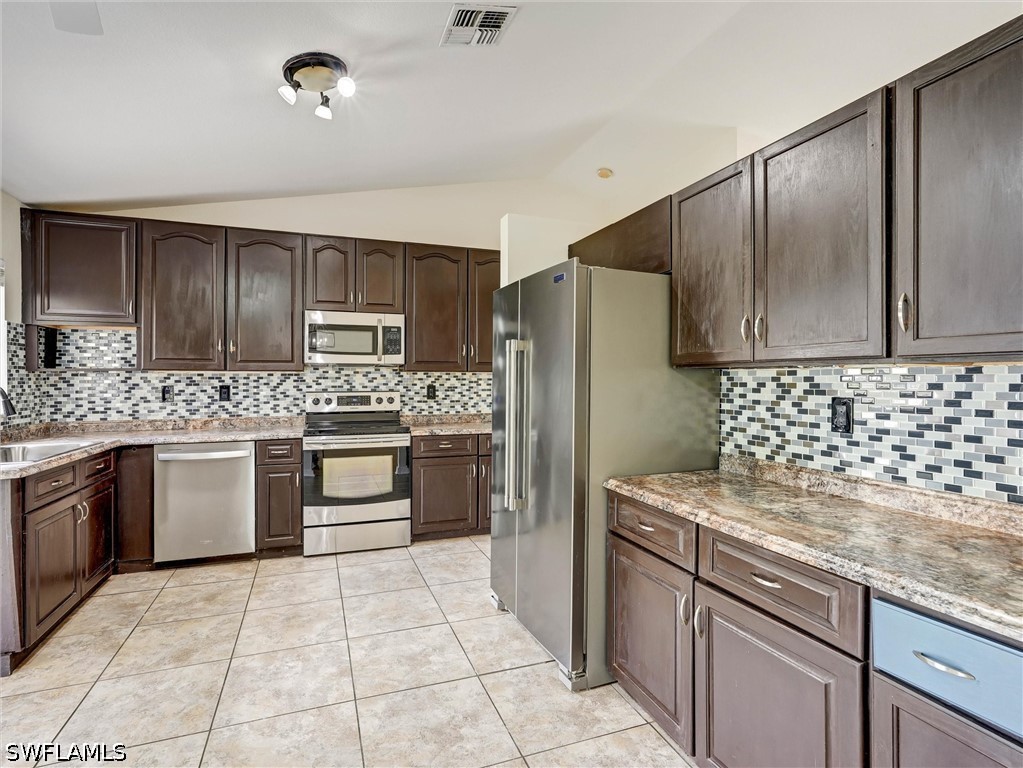 3200 Orange Grove Trl Property Photo 3
