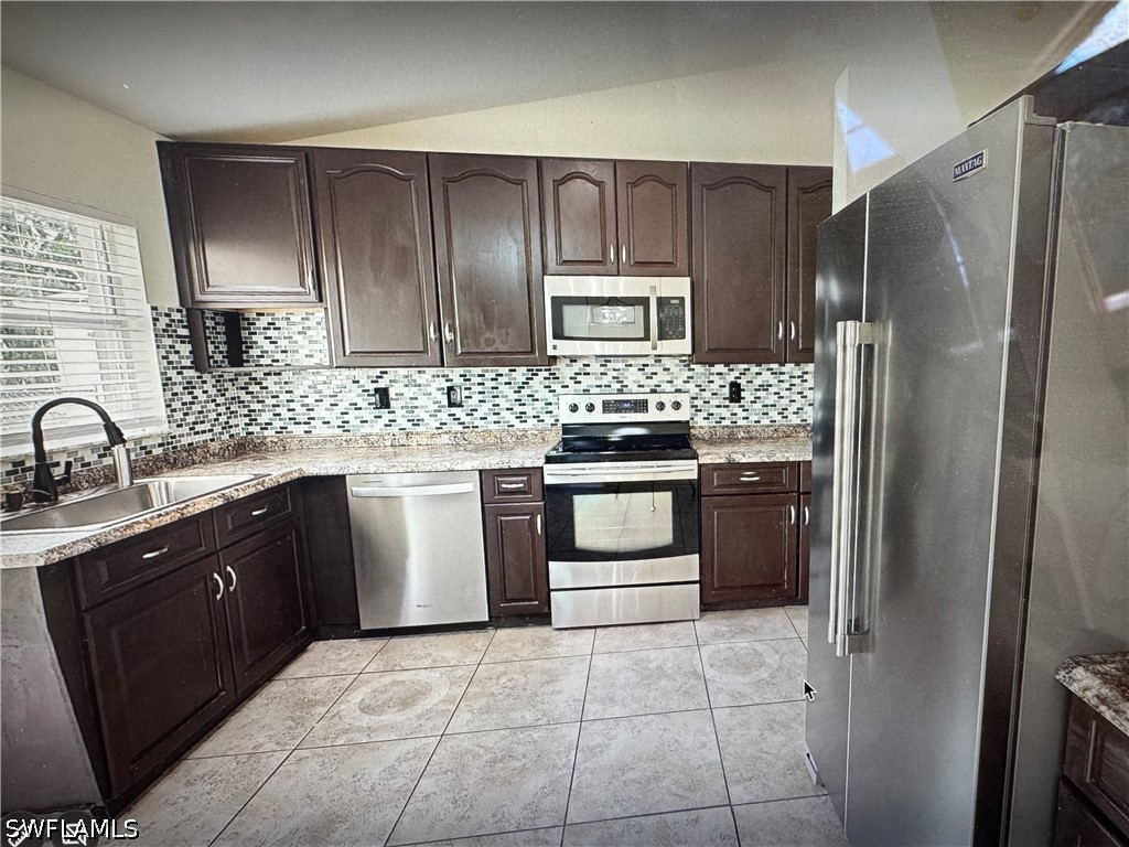 3200 Orange Grove Trl Property Photo 5