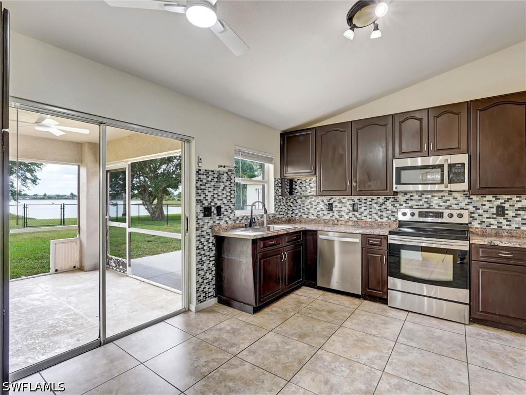 3200 Orange Grove Trl Property Photo 48
