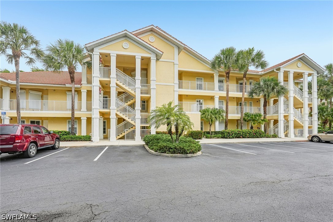 9185 Celeste Dr 1-103 Property Photo 2