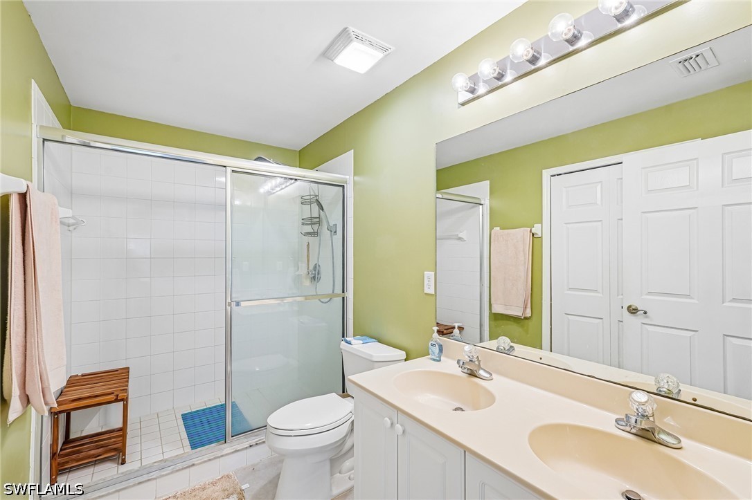 9185 Celeste Dr 1-103 Property Photo 22