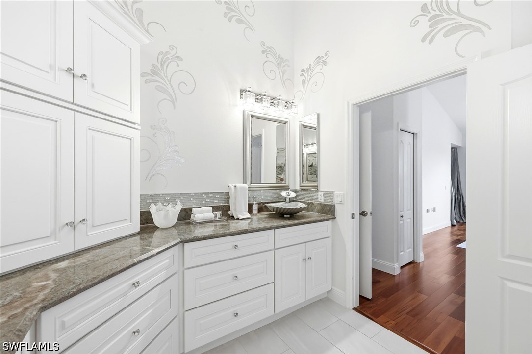 275 Cays Dr 2208 Property Photo 32