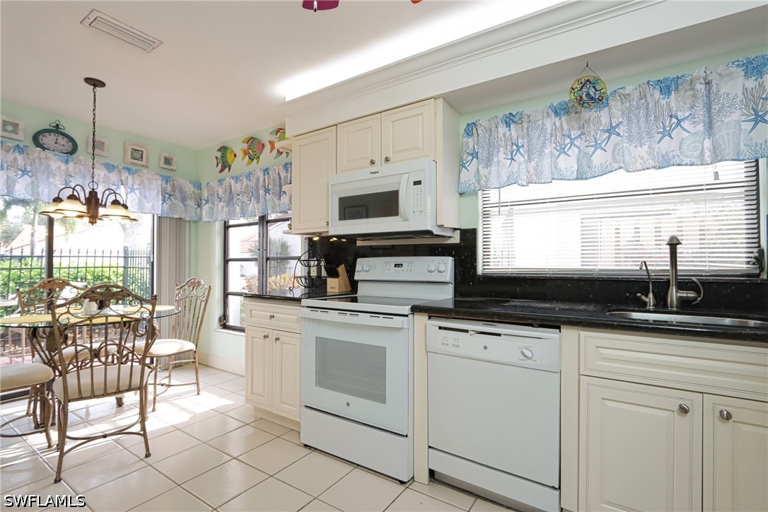 549 Beachwalk Cir Property Photo 8