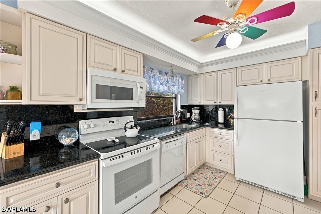 549 Beachwalk Cir Property Photo 8