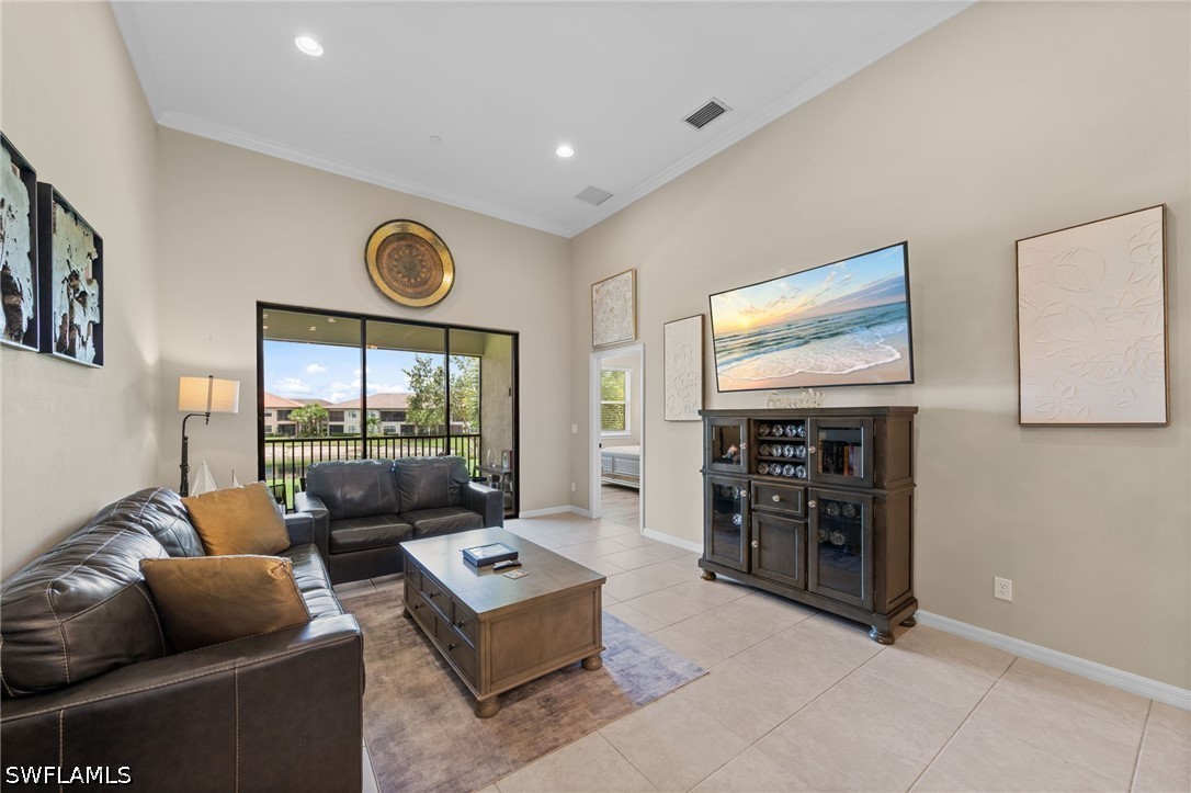 9366 Pocida Ct 202 Property Photo 4