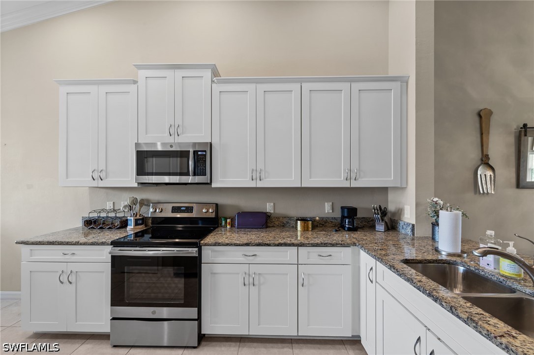 9366 Pocida Ct 202 Property Photo 9