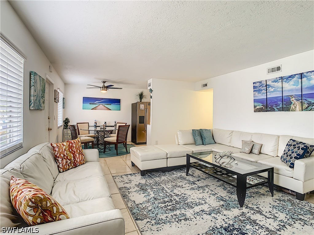 4625 Bayshore Dr D8 Property Photo 6