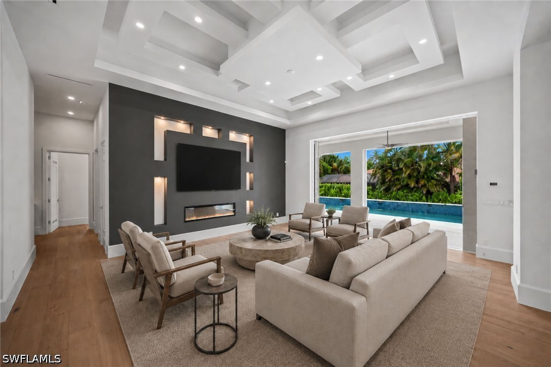 623 Park Shore Dr Property Photo 11