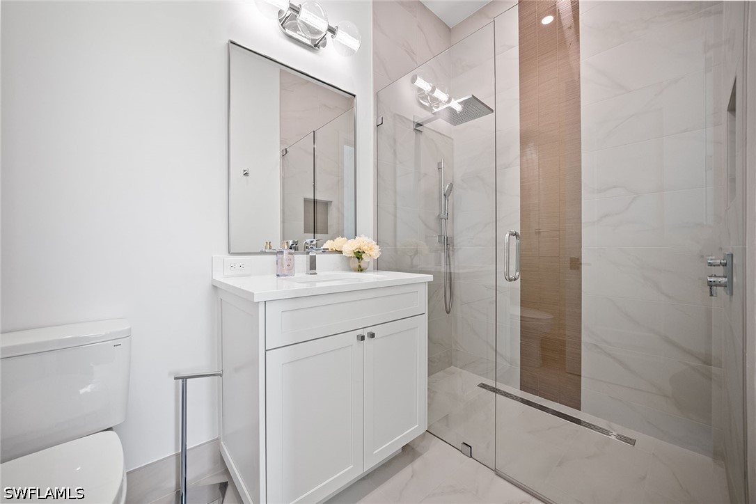 623 Park Shore Dr Property Photo 31