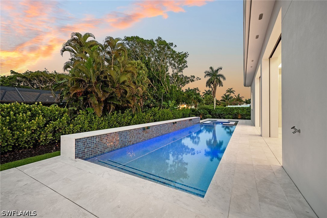 623 Park Shore Dr Property Photo 38