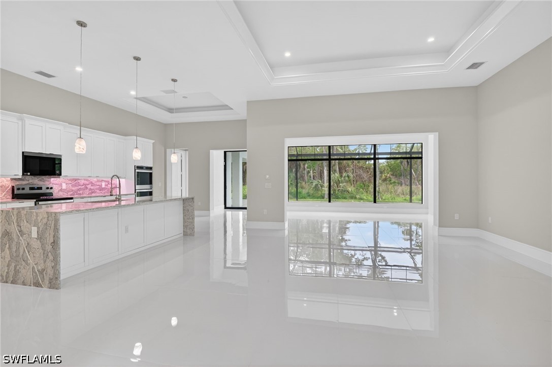 563 15th St Nw Property Photo 4
