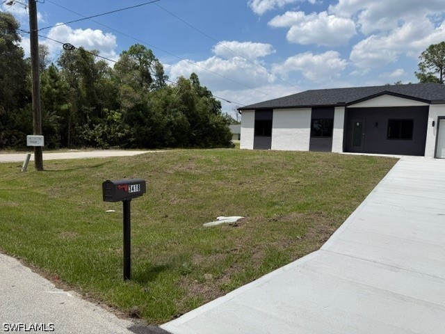 3418 62nd St W Property Photo 3