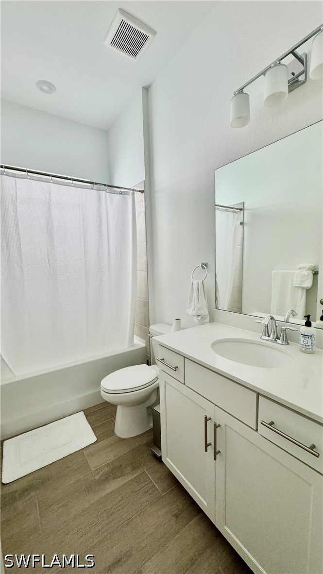 15048 Pinehurst Property Photo 11