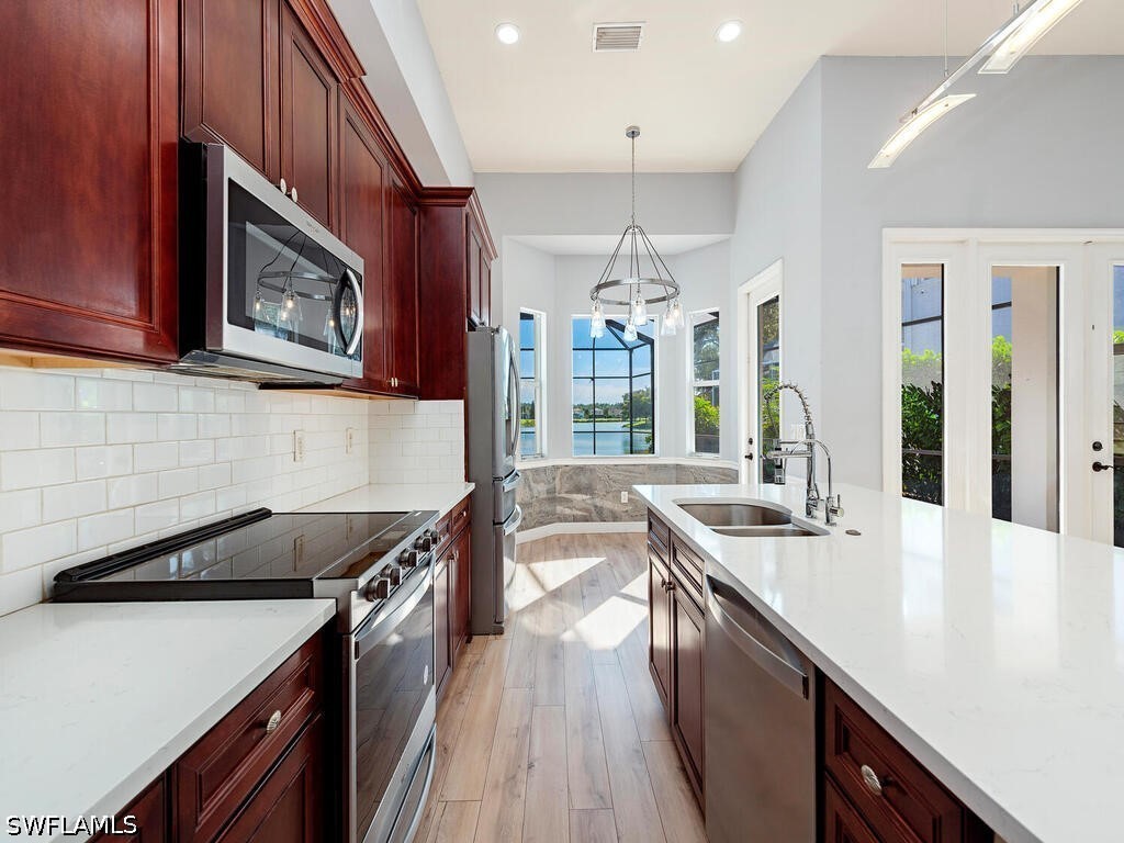 1696 Sarazen Pl Property Photo 8