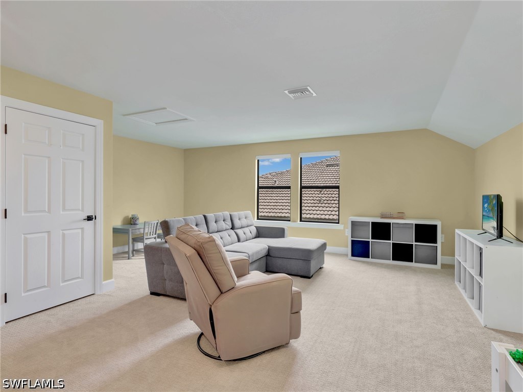 9487 Greyhawk Trl Property Photo 23