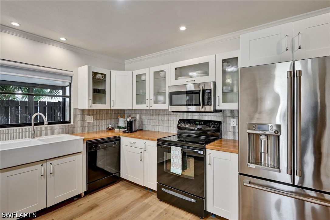 226021115 Property Photo 14
