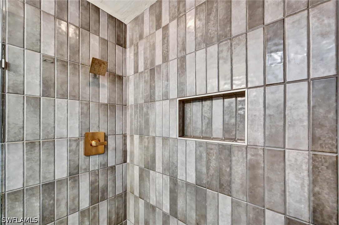 226021115 Property Photo 26