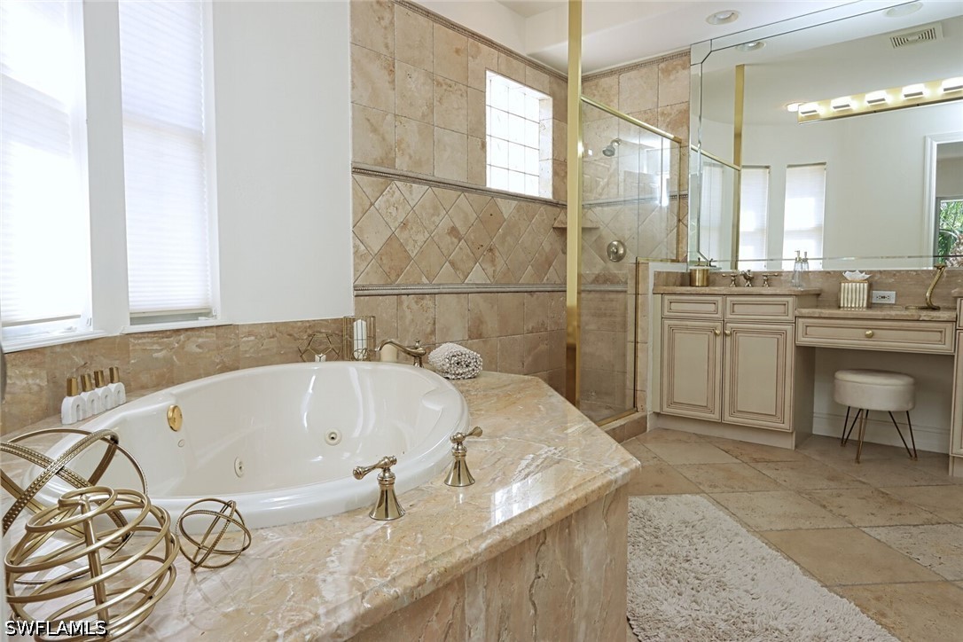 2868 Tiburon Blvd E 102 Property Photo 16