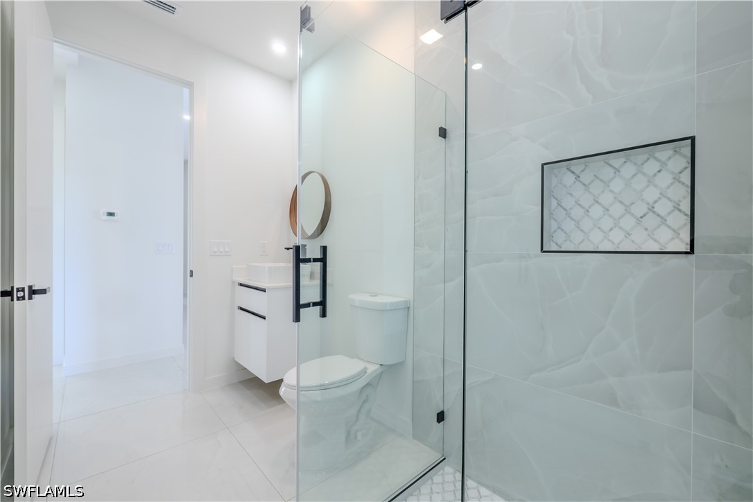 226021227 Property Photo 10
