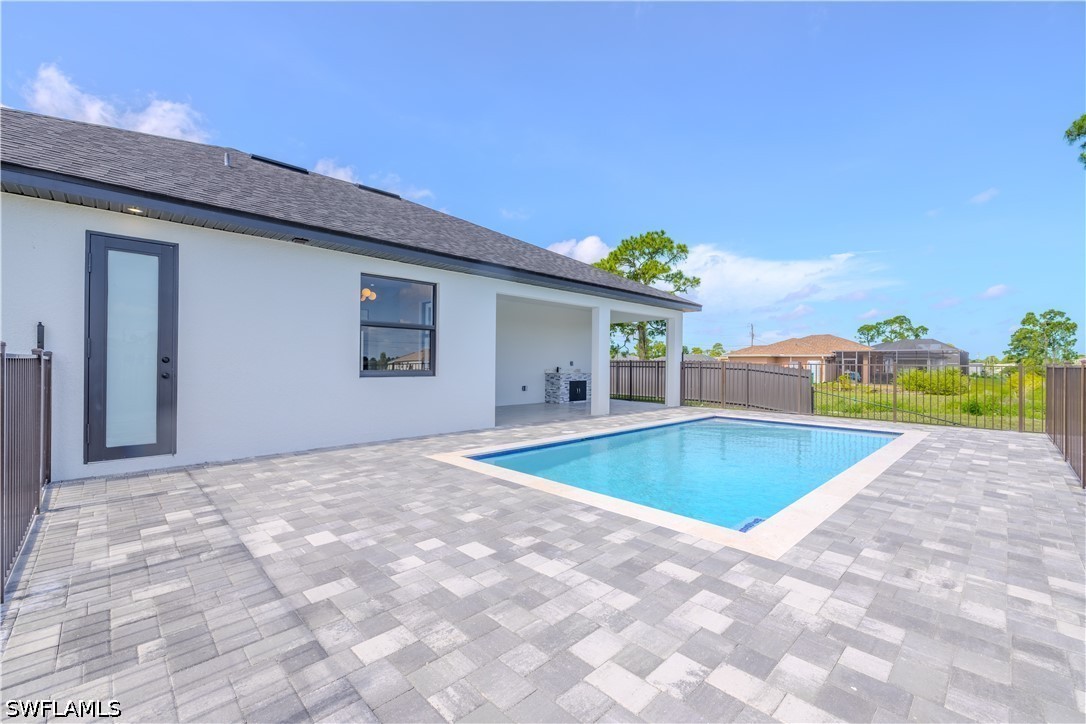 226021227 Property Photo 43