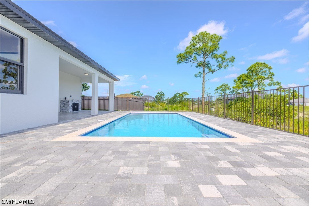 226021227 Property Photo 45