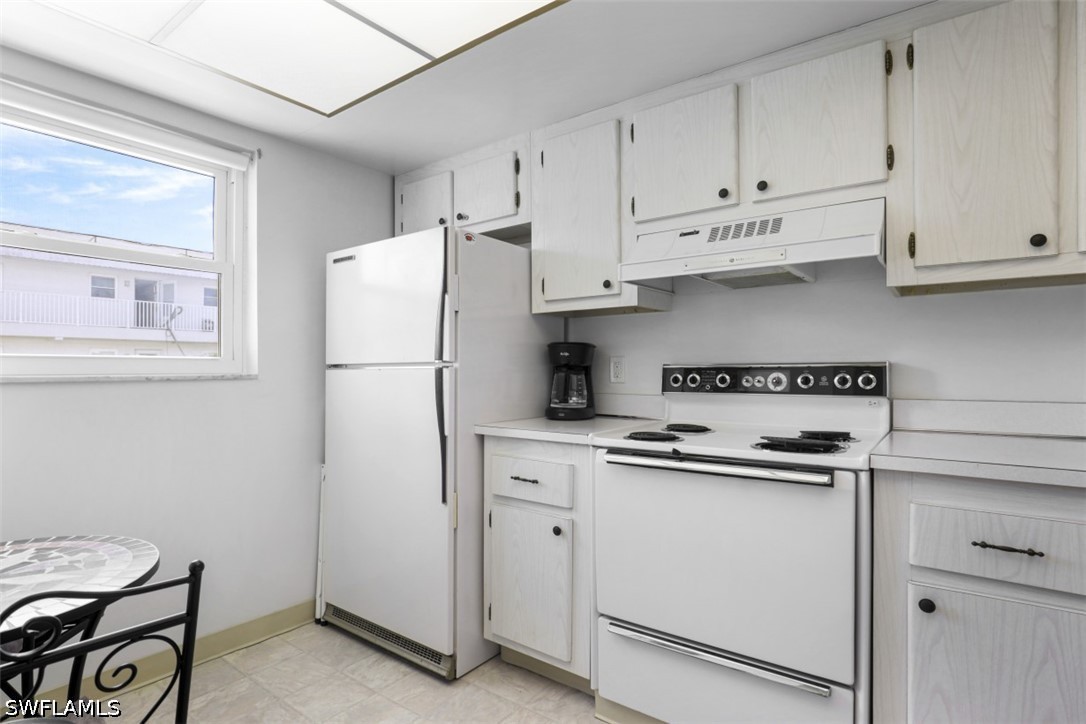 3150 Binnacle Dr 217 Property Photo 6