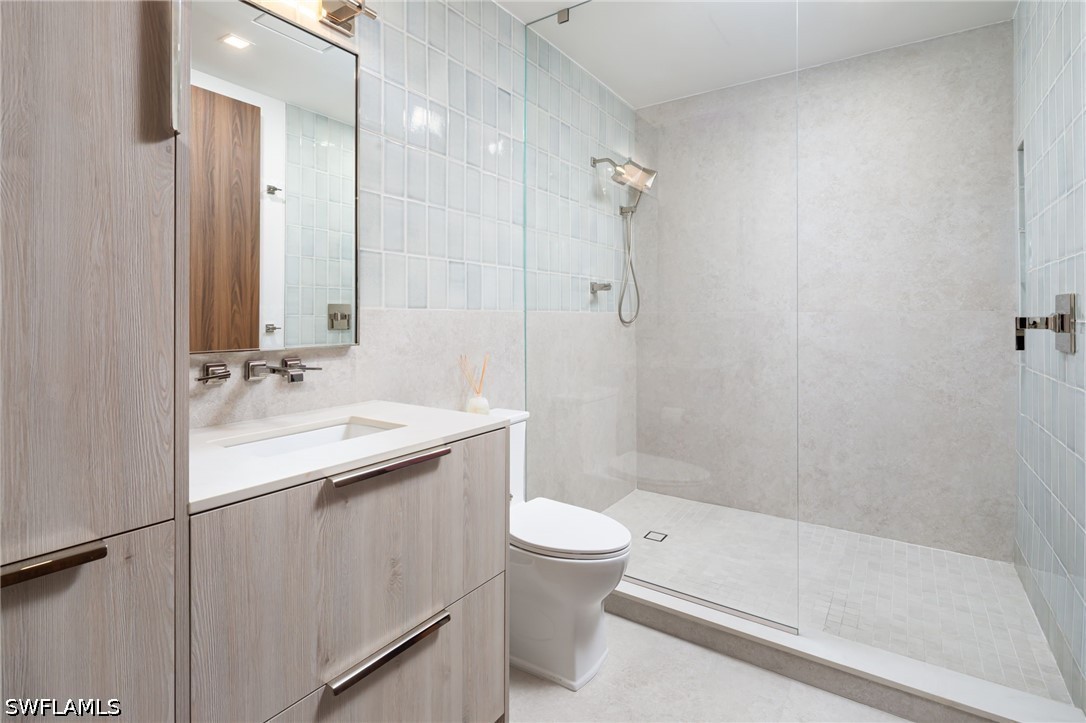 410 Flagship Dr 903 Property Photo 24