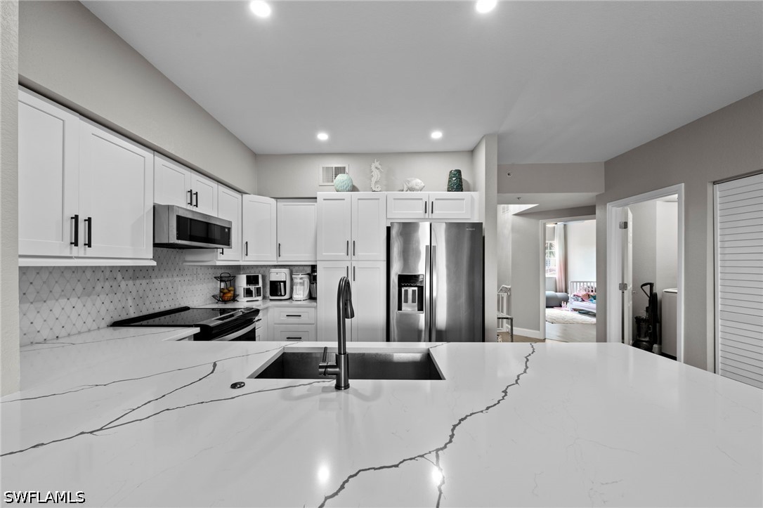 20261 Estero Gardens Cir 207 Property Photo 8