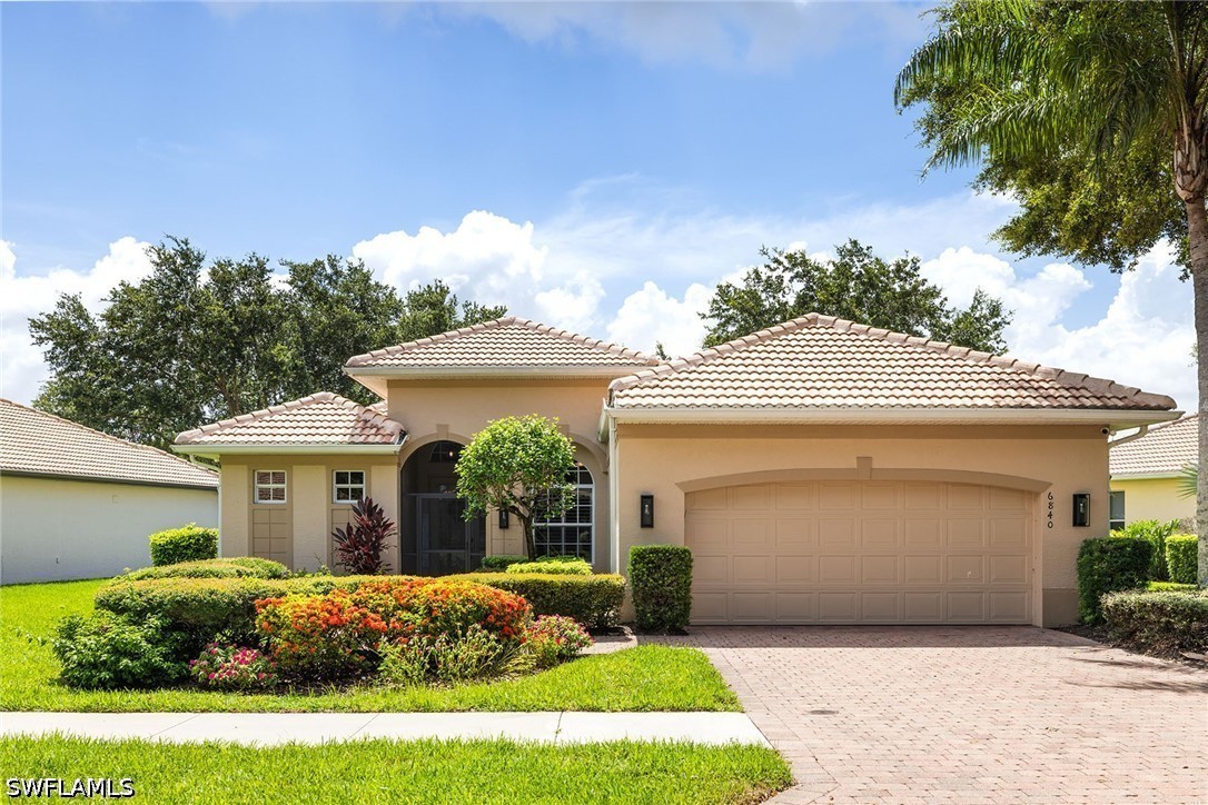 6840 Bent Grass Dr Property Photo 2