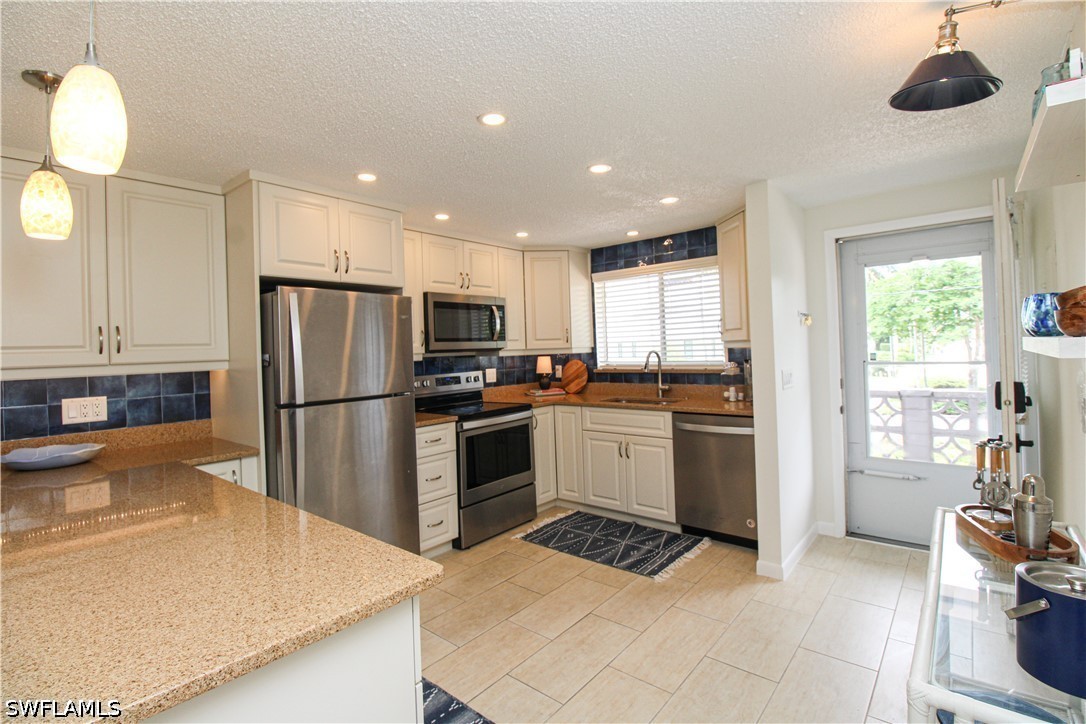 1686 Blue Point Ave B7 Property Photo 14