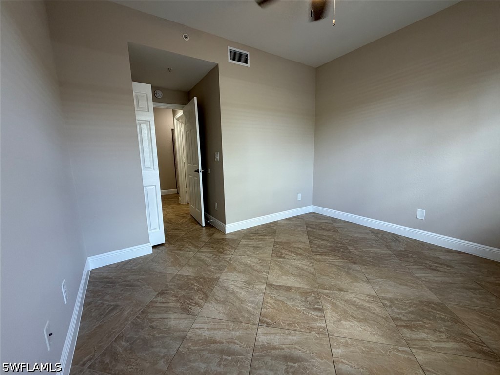 4635 Saint Croix Ln 1214 Property Photo 5