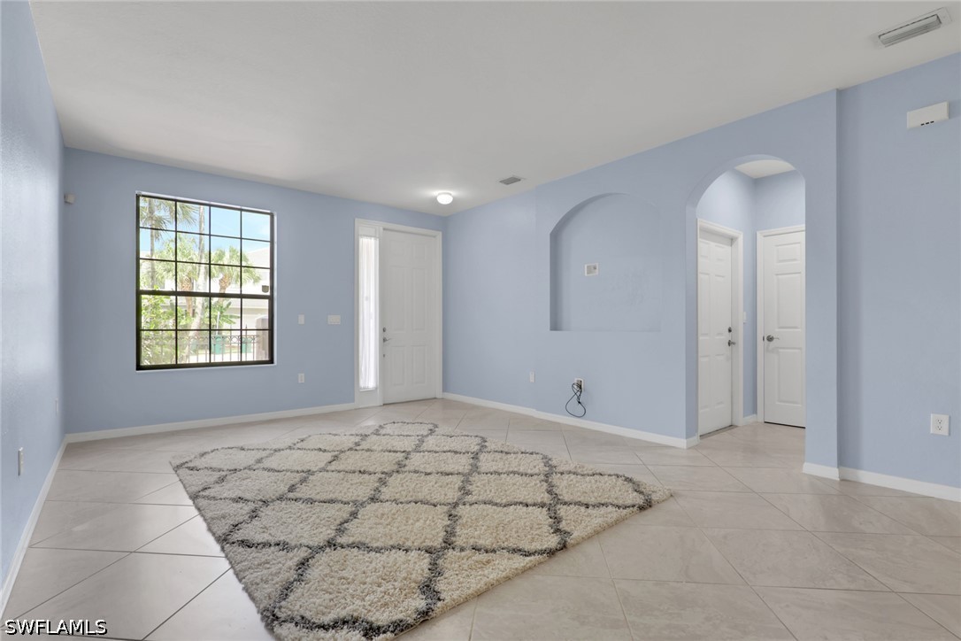 15454 Summit Place Cir 125 Property Photo 4