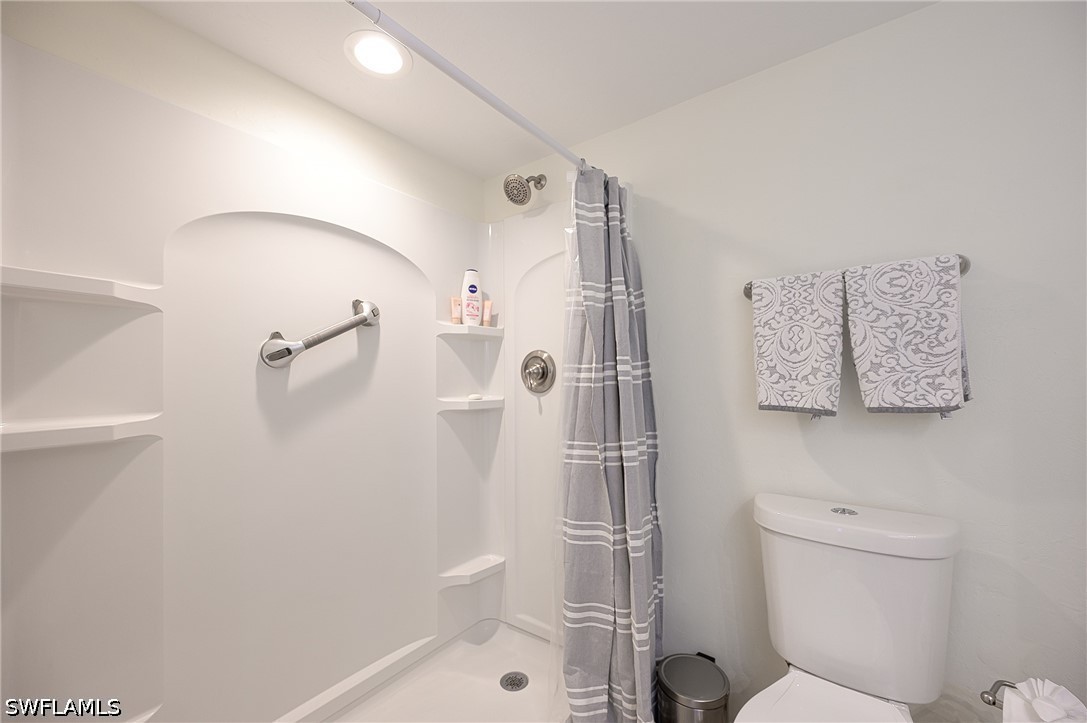135 Cypress Way E C Property Photo 18