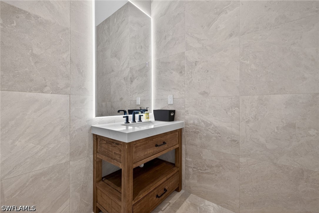226021642 Property Photo 11