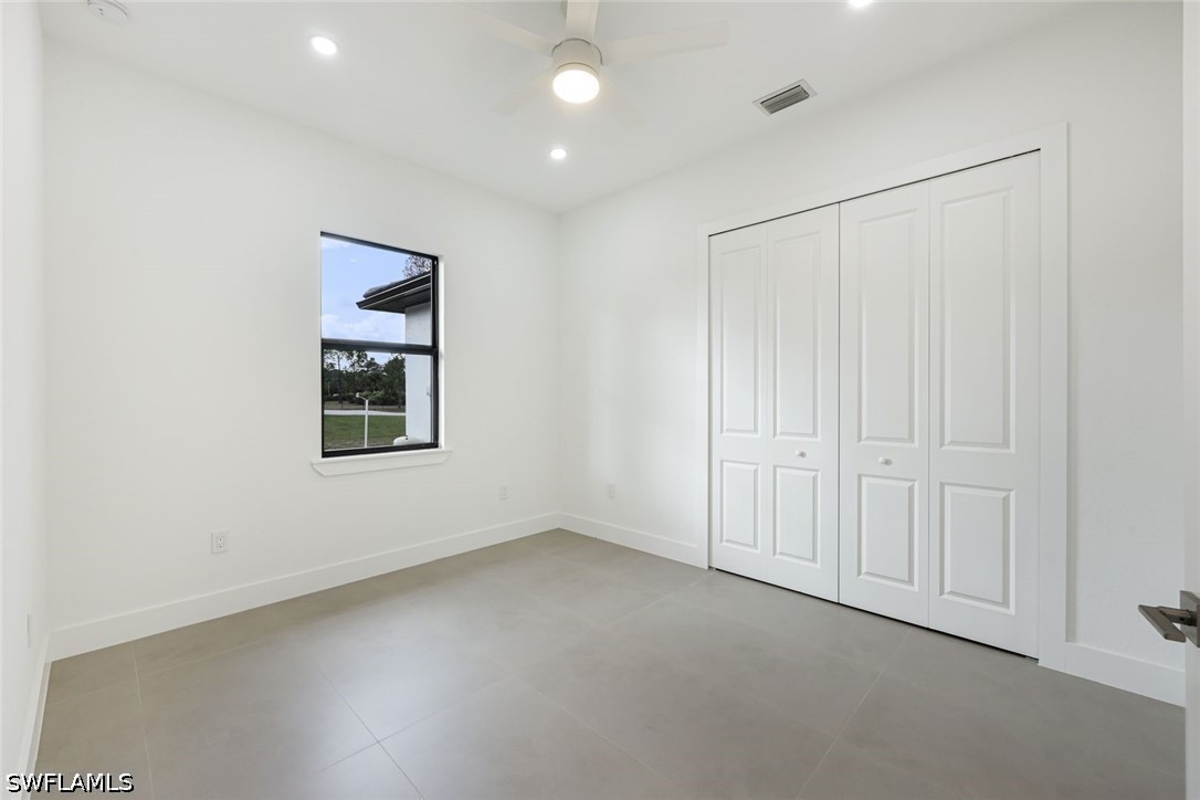 2806 Golden Gate Blvd W Property Photo 25