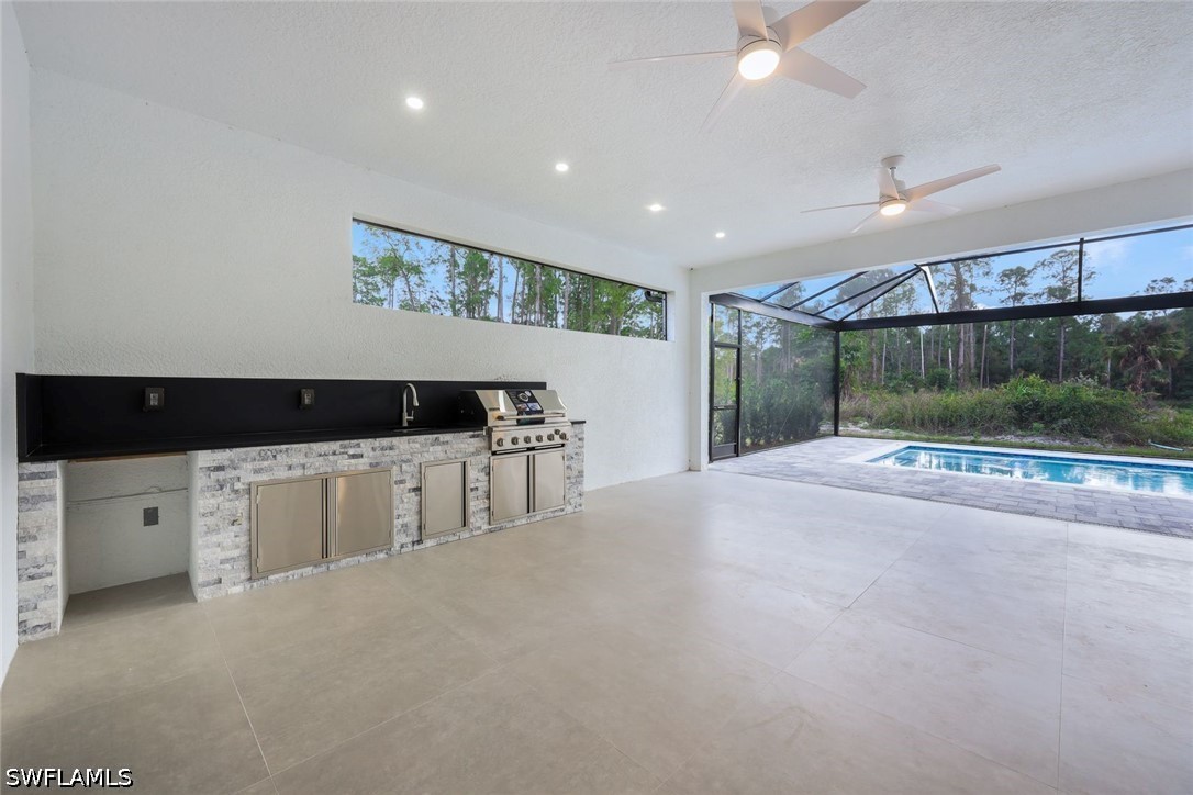 2806 Golden Gate Blvd W Property Photo 30