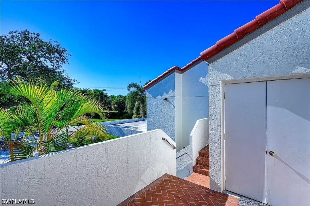 613 Beachwalk Cir 203 Property Photo 6