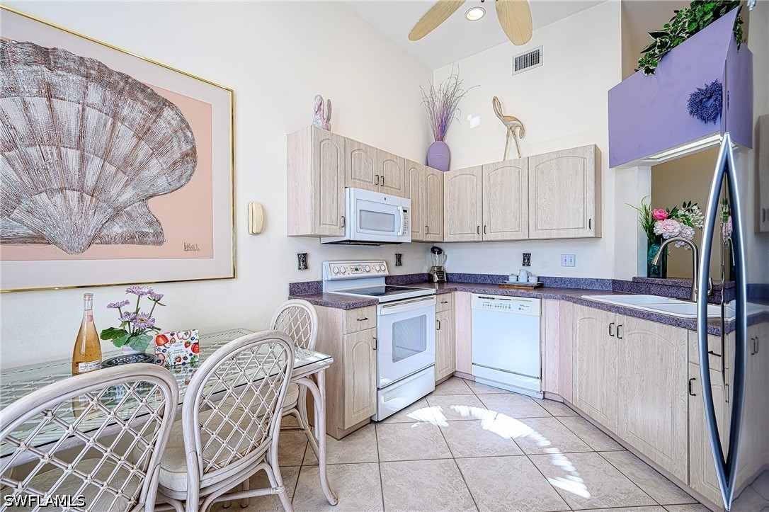 613 Beachwalk Cir 203 Property Photo 13