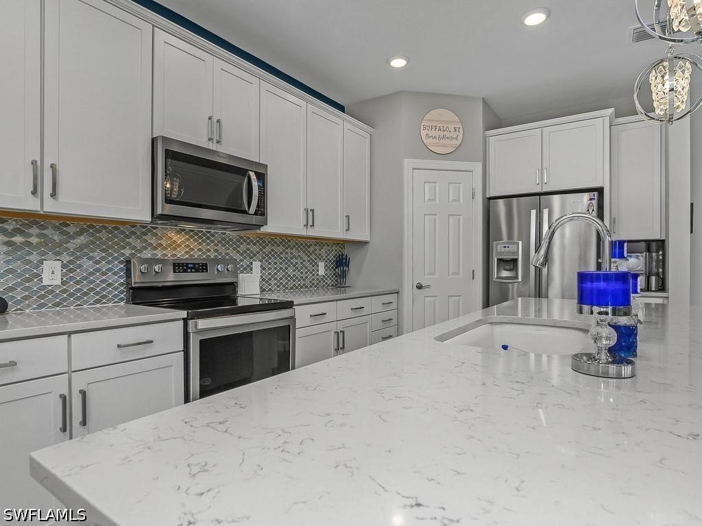 17581 Ashcomb Way Property Photo 14