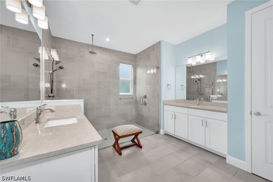 2078 Grove Dr Property Photo 11