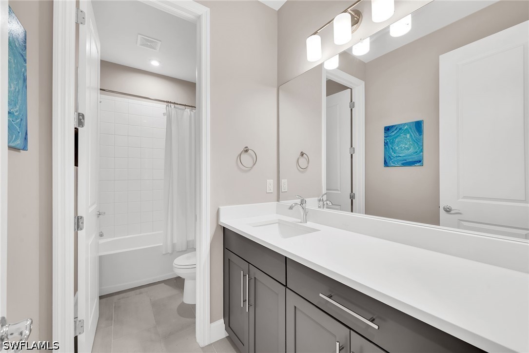 2078 Grove Dr Property Photo 15